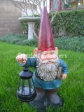 picture of GNOME WITH SOLAR LANTERN