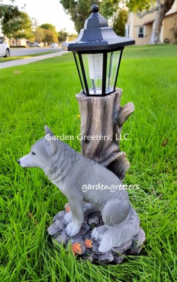 picture of SOLAR WOLF STATUE WOLF SOLAR FIGURINE - Click Image to Close